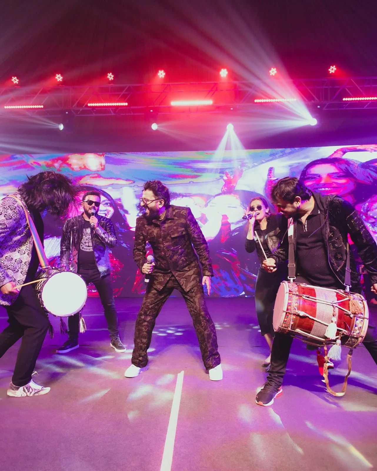 Manish Joshi live performance slide 19